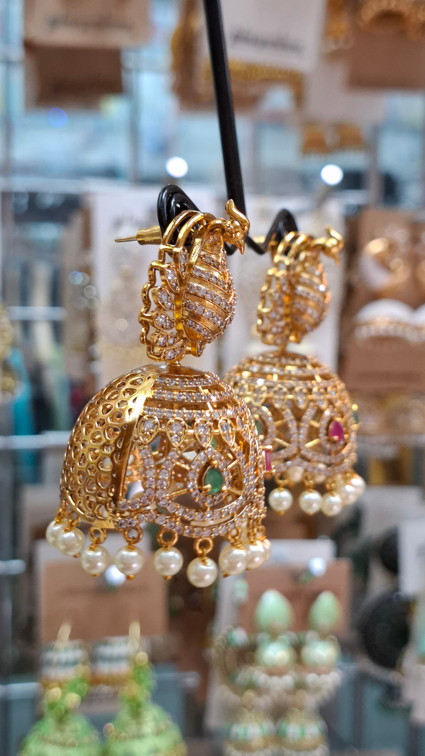 ANTIQUE GOLD JUMKHAS E0307