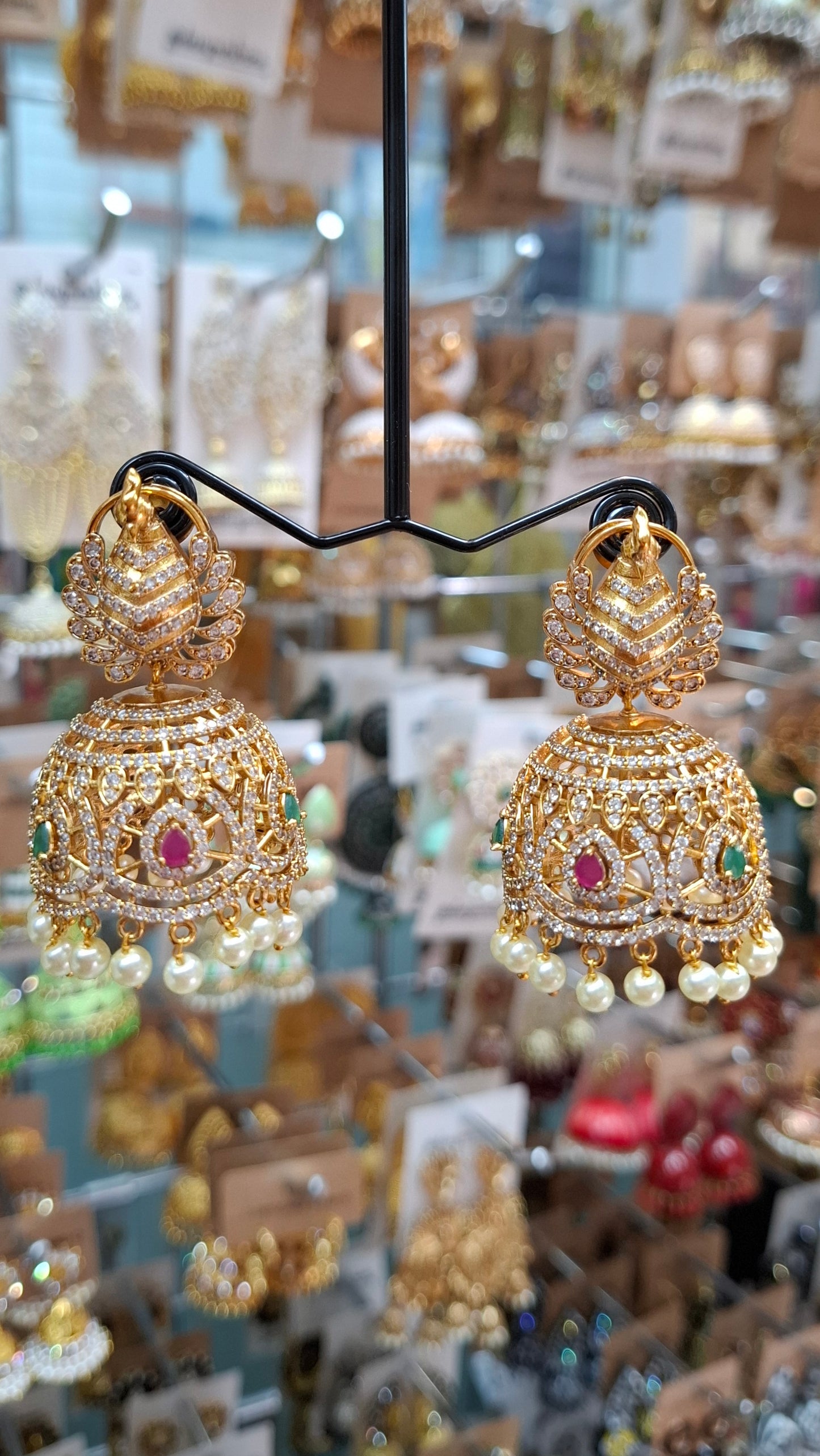 ANTIQUE GOLD JUMKHAS E0307