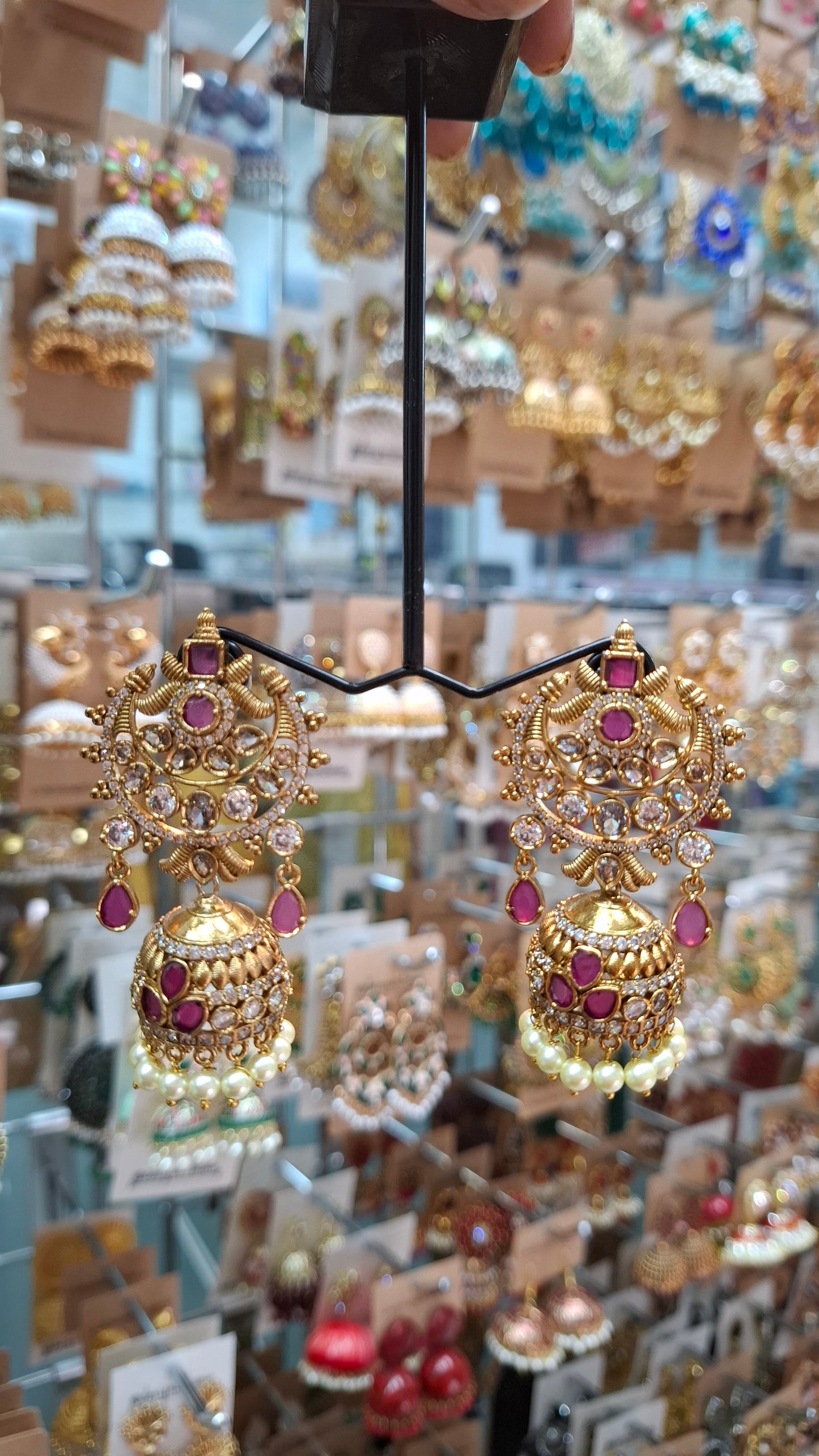 ANTIQUE GOLD JUMKHAS E0308