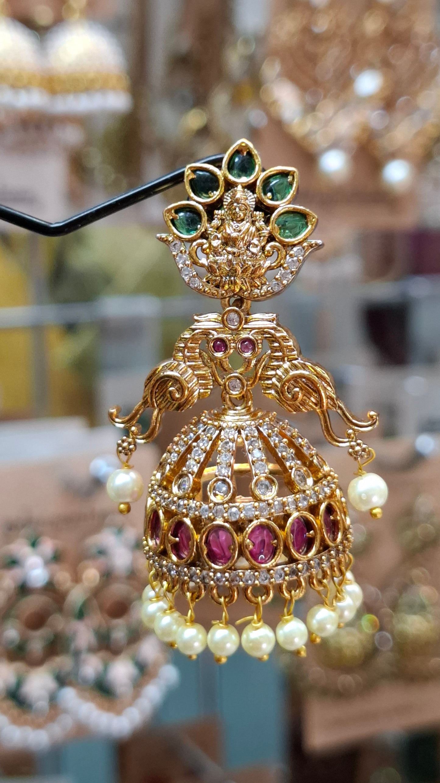 ANTIQUE GOLD JUMKHAS E0314