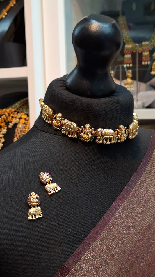 ANTIQUE GOLD SET E0206