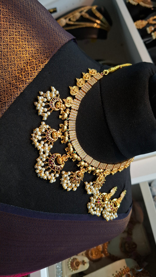 ANTIQUE GOLD SET E0207