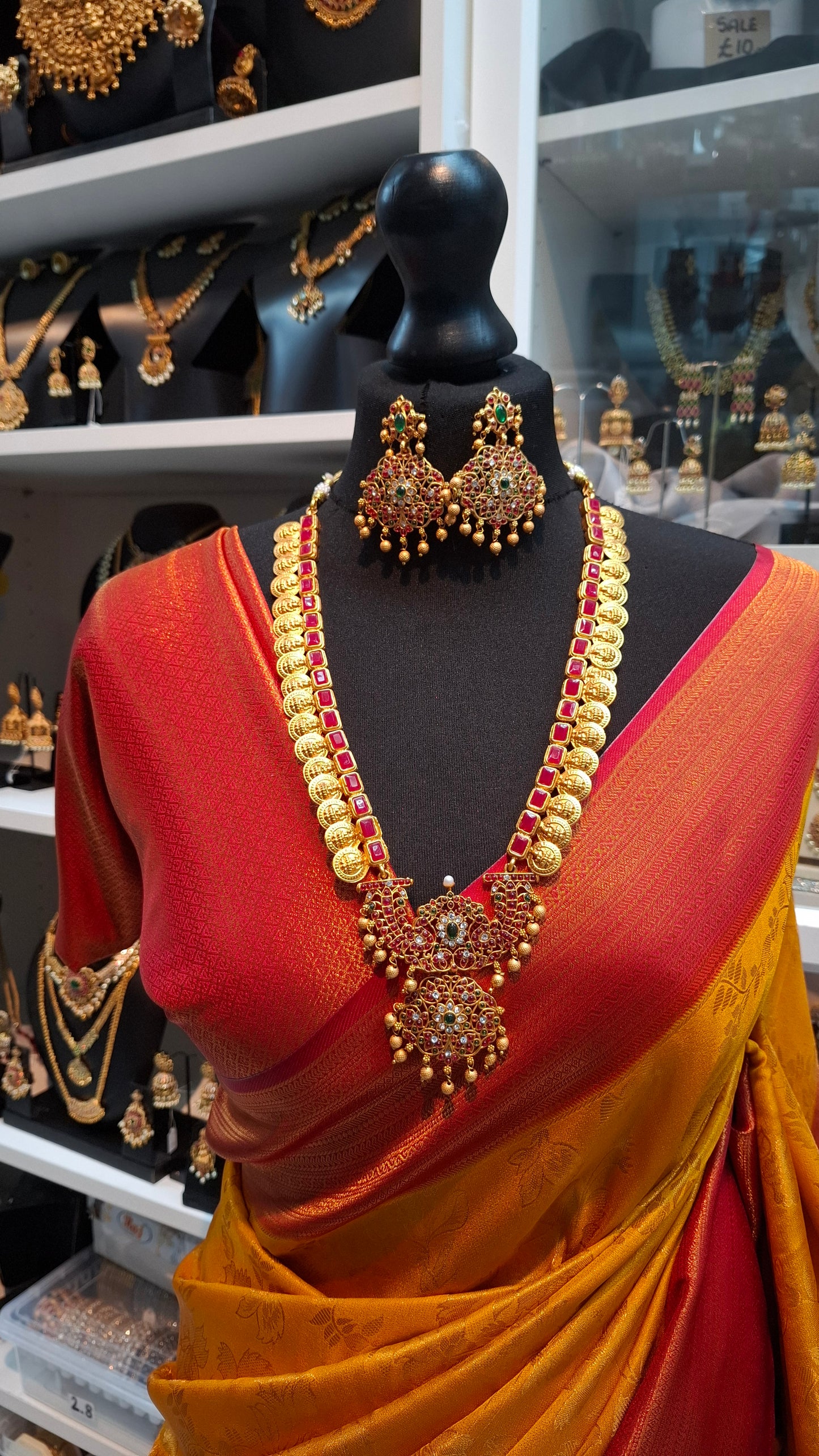 ANTIQUE GOLD LONG NECKLACE E0211