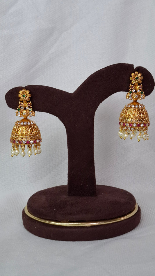 ANTIQUE GOLD JUMKHAS E0322