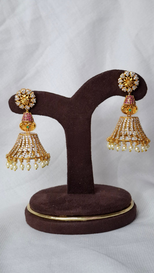 ANTIQUE GOLD JUMKHAS E0329