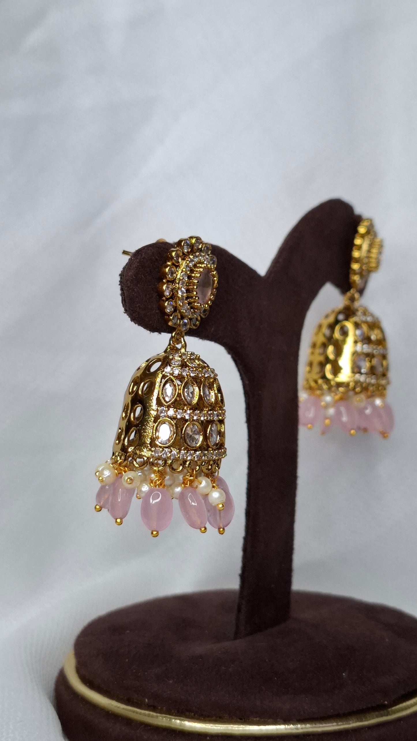 ANTIQUE GOLD JUMKHAS E0330
