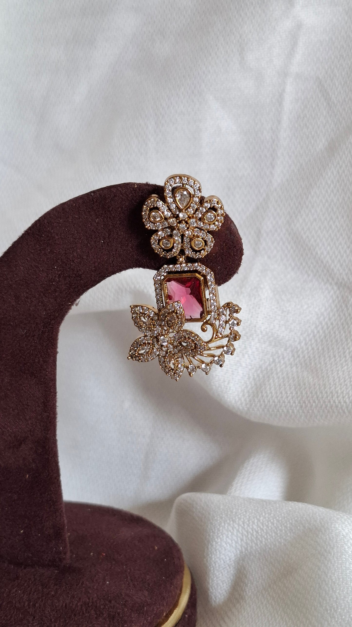 PREMIUM ANTIQUE GOLD EARRINGS E0340