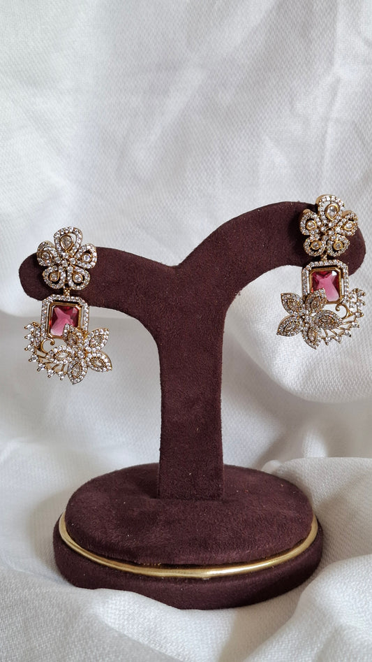 PREMIUM ANTIQUE GOLD EARRINGS E0340