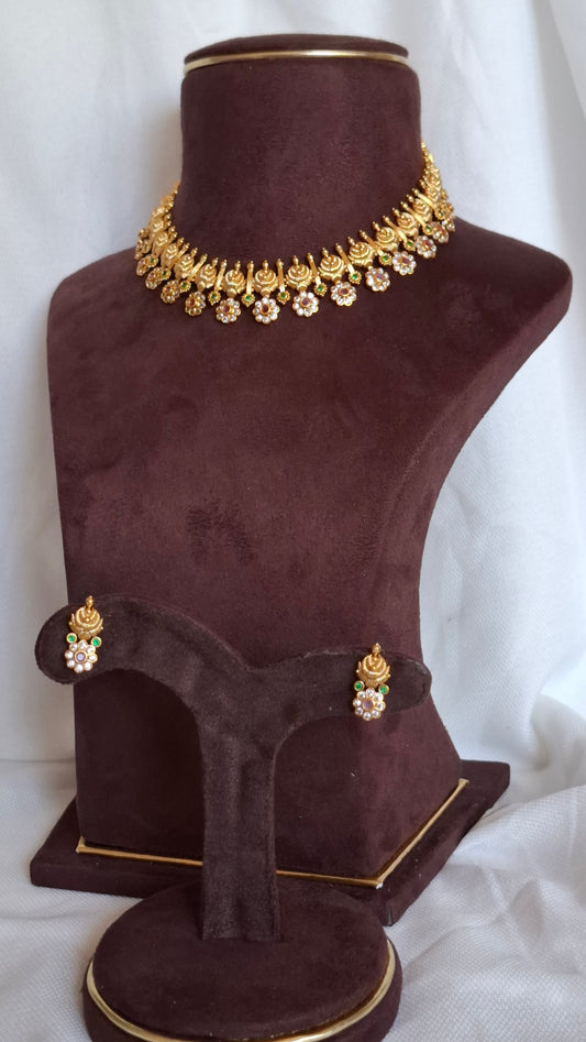 ANTIQUE GOLD SET E0212