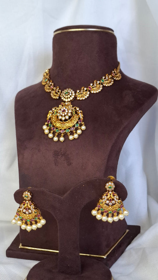 ANTIQUE GOLD SET E0217