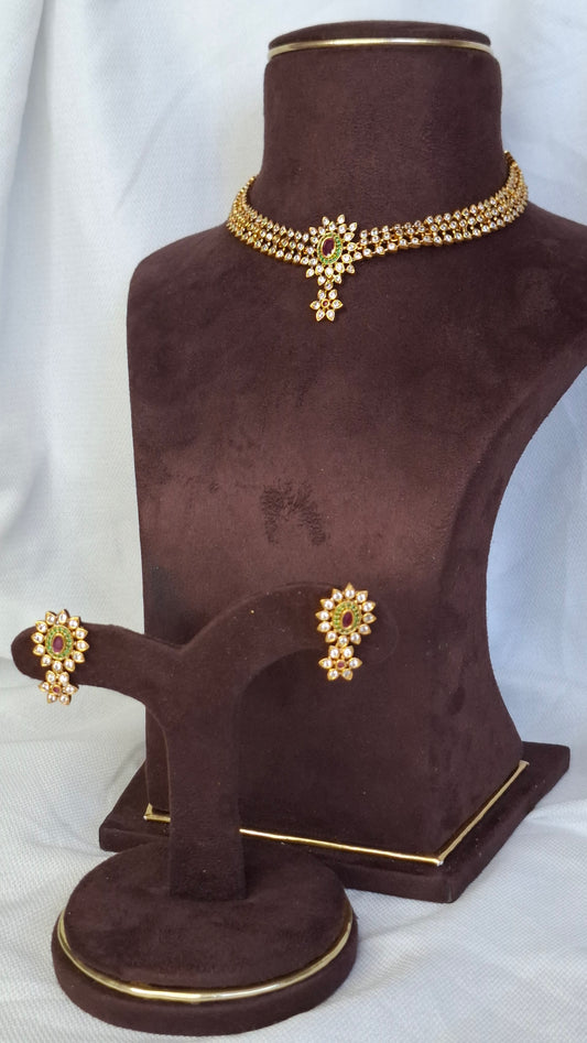 ANTIQUE GOLD SET E0220