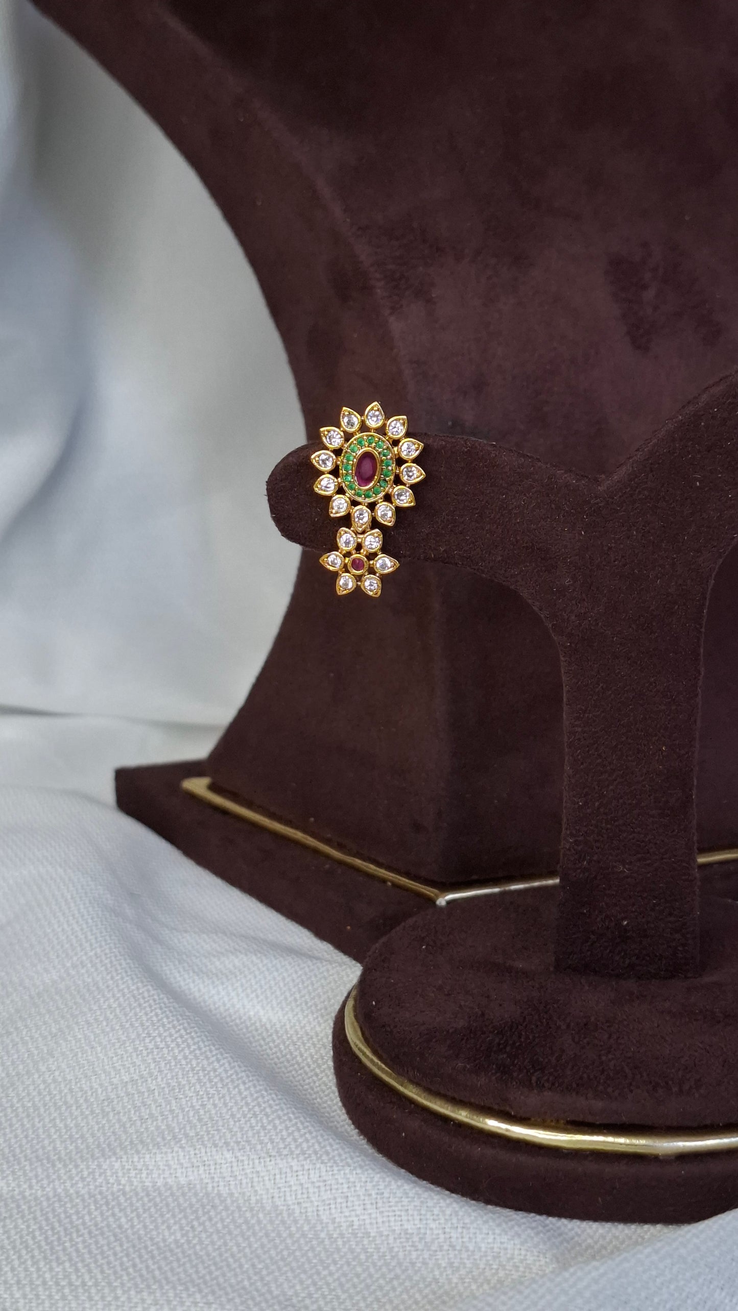 ANTIQUE GOLD SET E0220