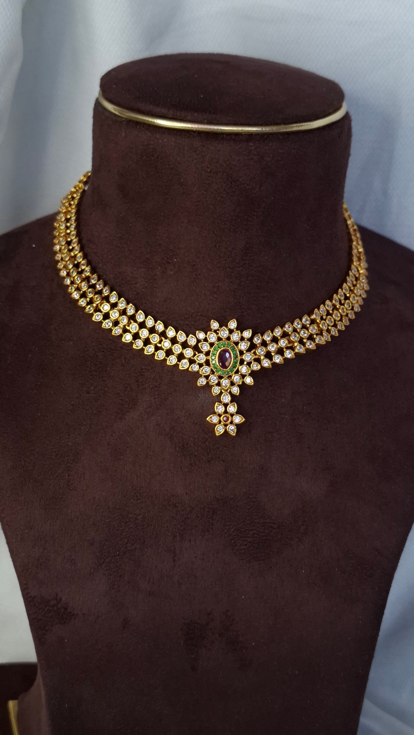 ANTIQUE GOLD SET E0220