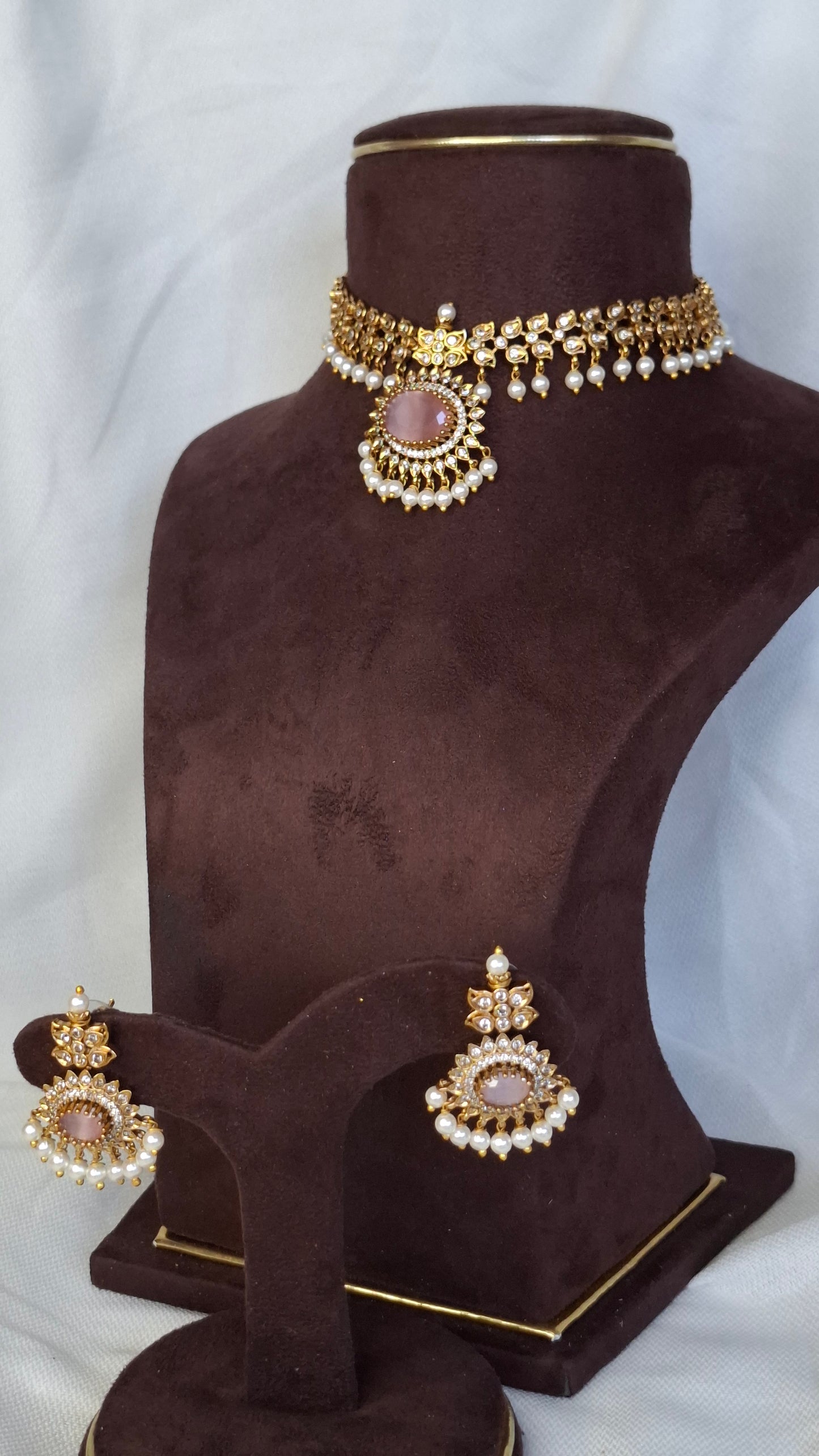ANTIQUE GOLD SET E0221