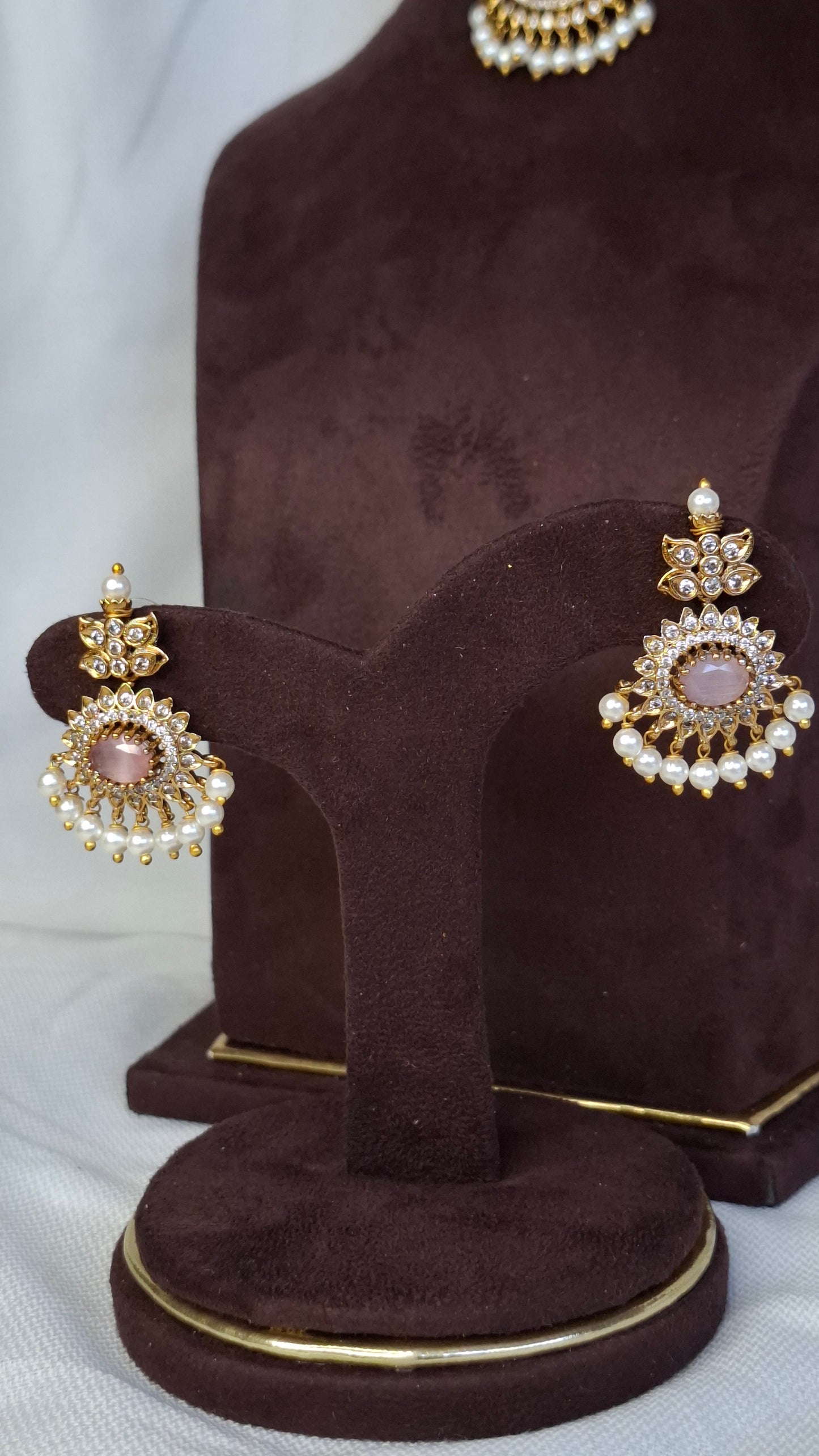 ANTIQUE GOLD SET E0221