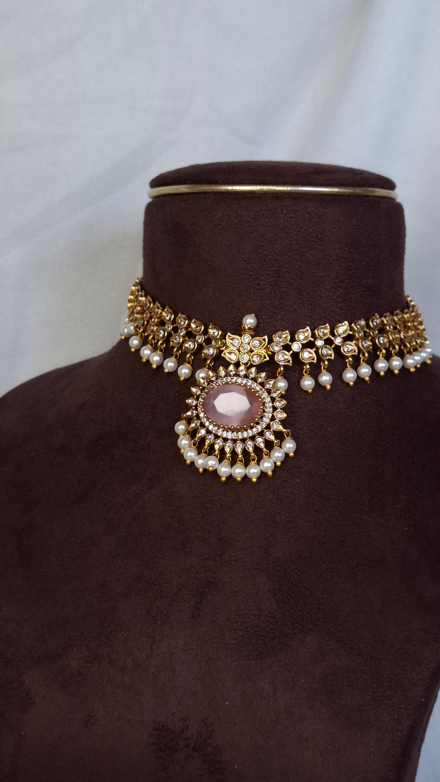 ANTIQUE GOLD SET E0221