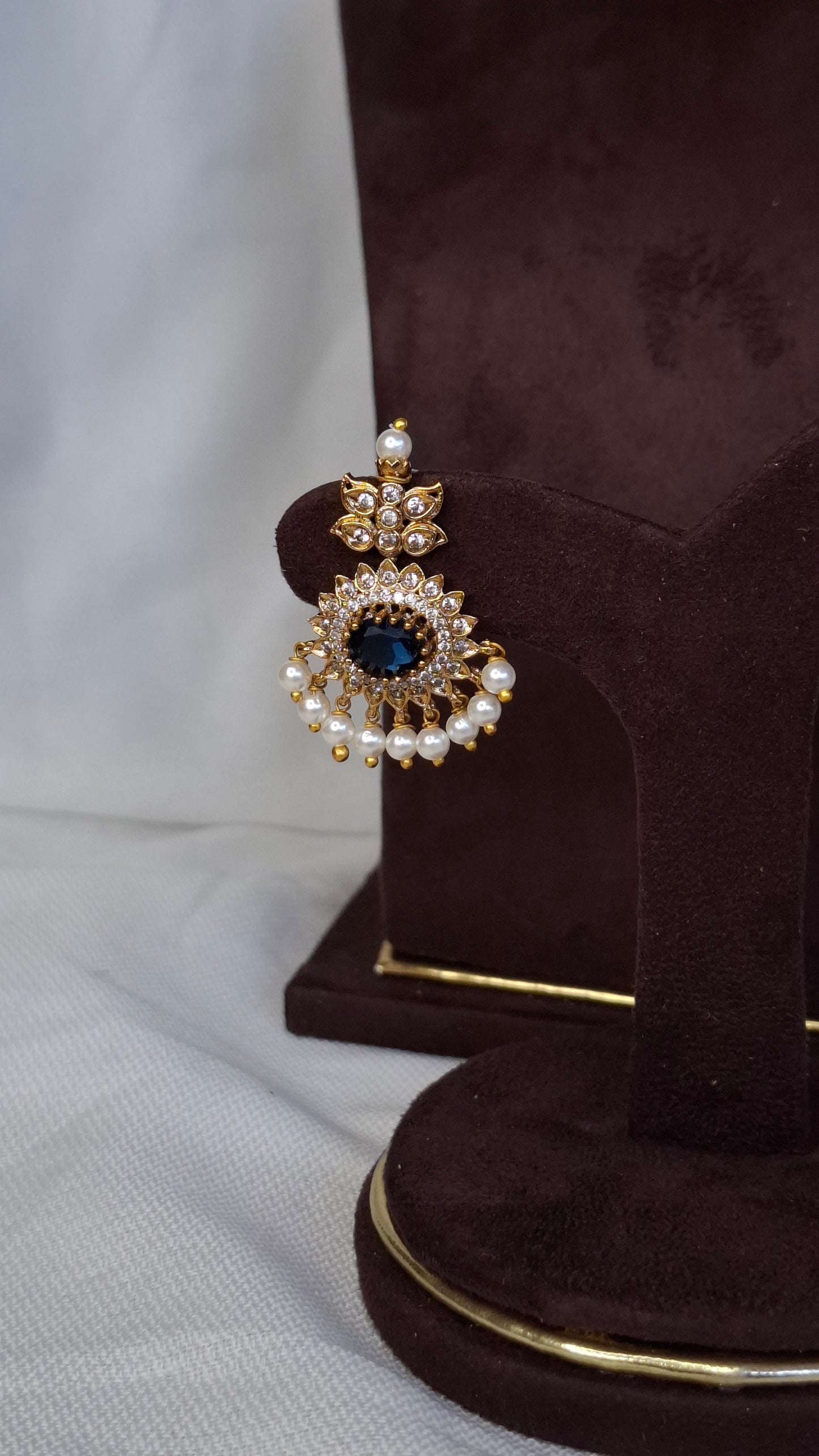 ANTIQUE GOLD SET E0222