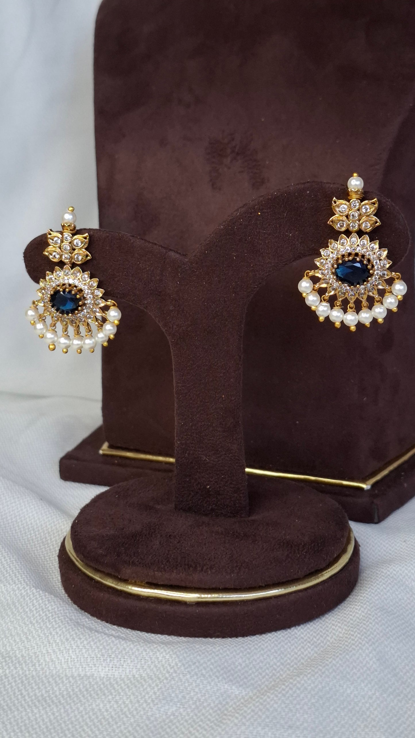 ANTIQUE GOLD SET E0222