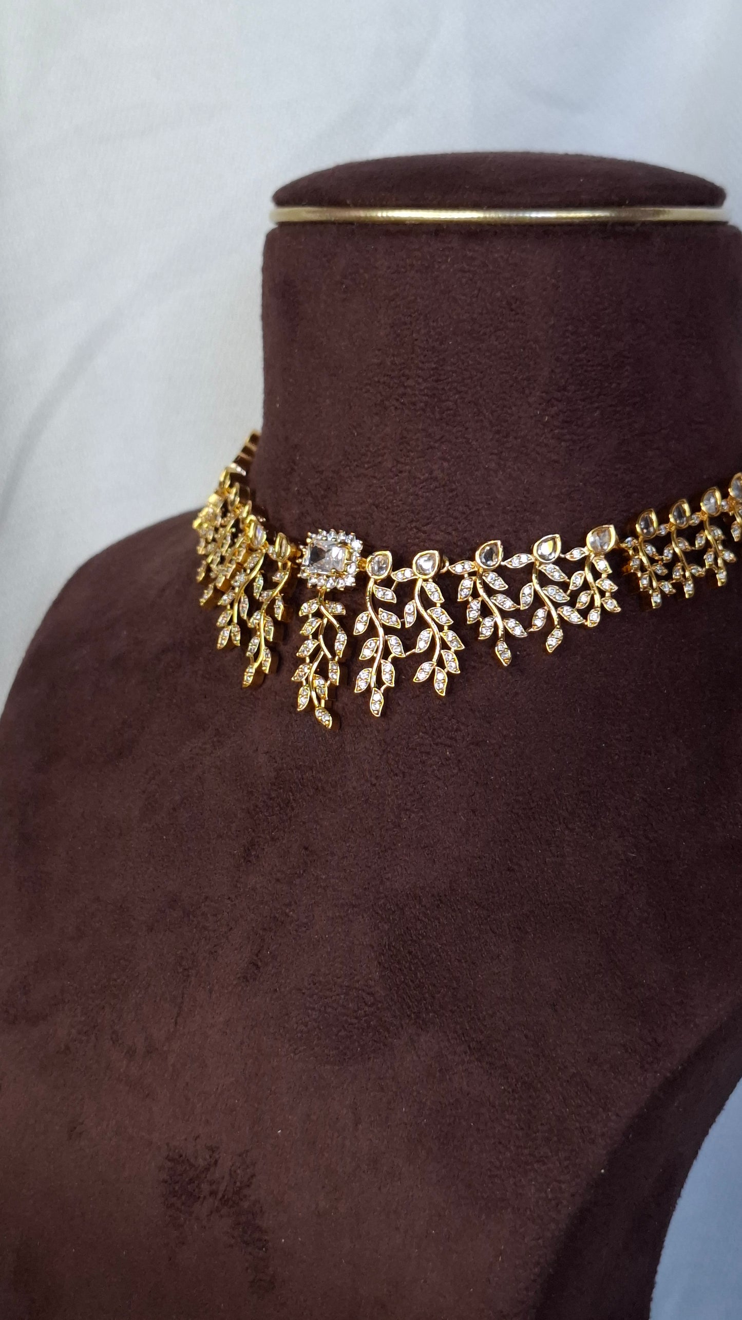 ANTIQUE GOLD SET E0223