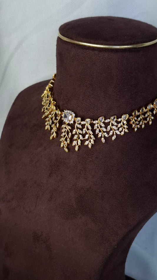 ANTIQUE GOLD SET E0223