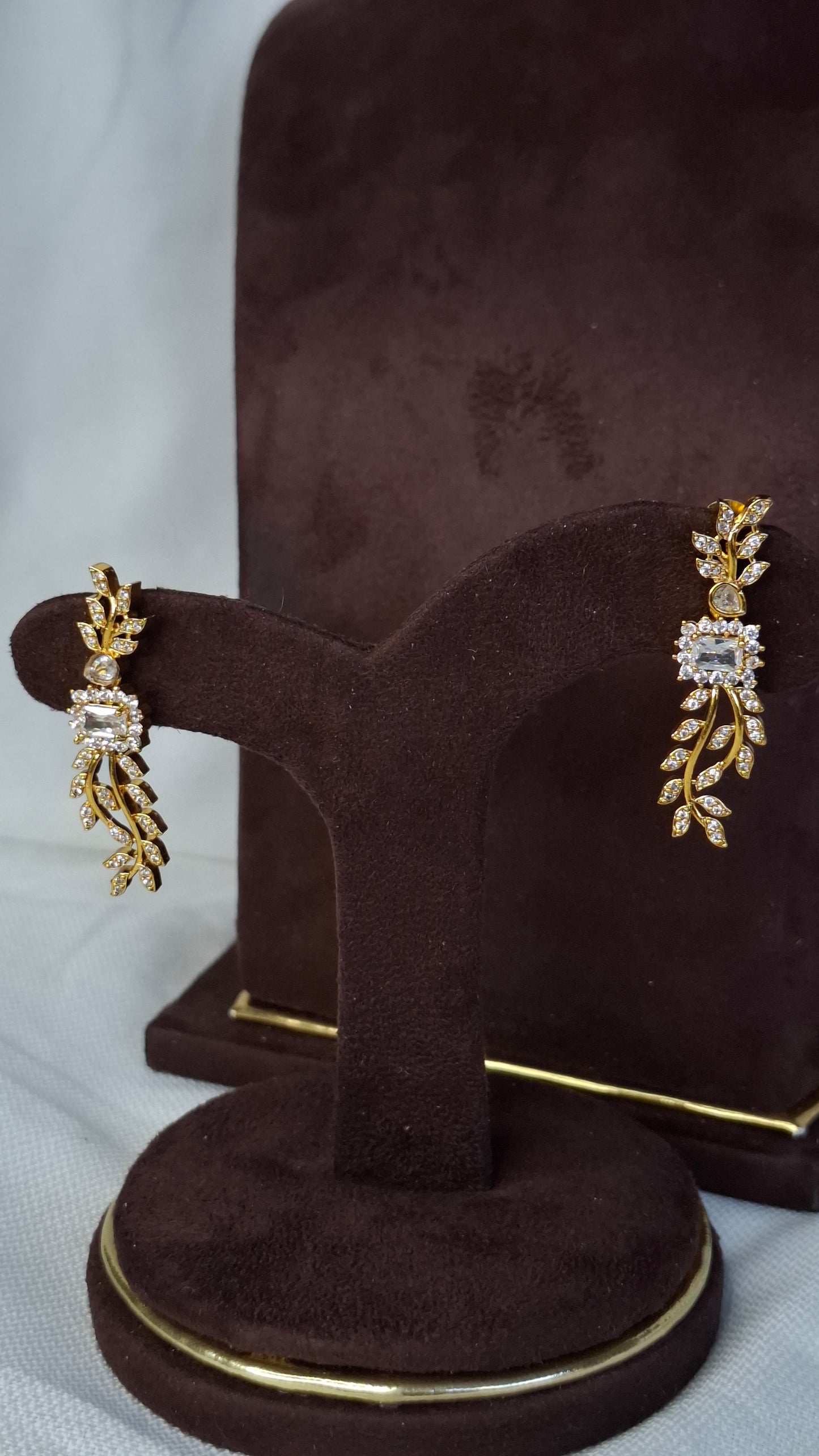 ANTIQUE GOLD SET E0223