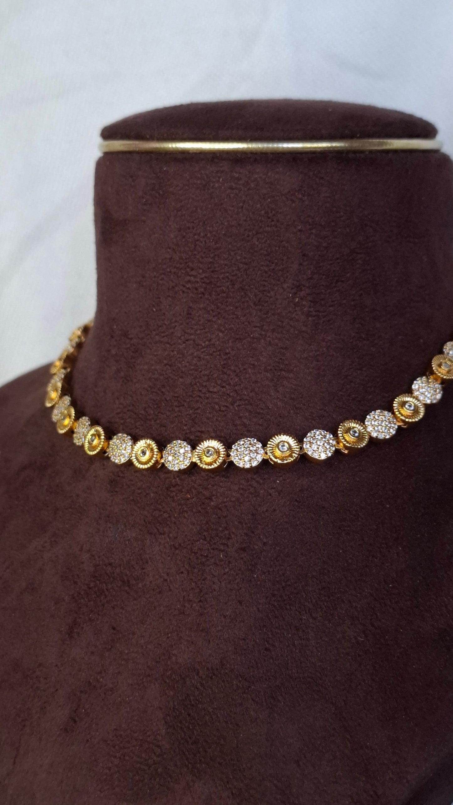 ANTIQUE GOLD SET E0225