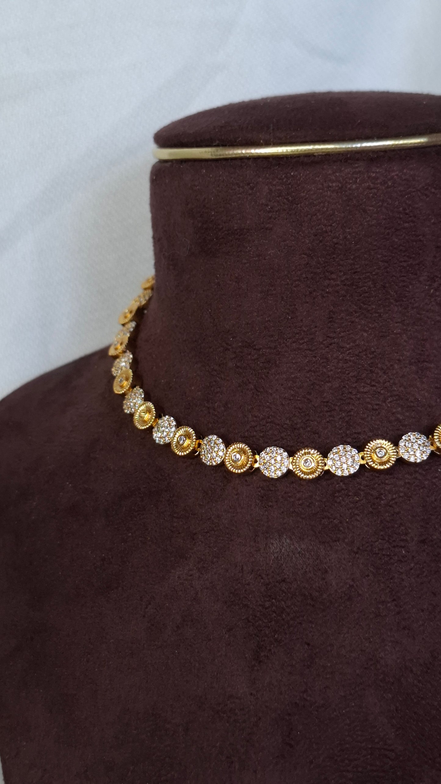 ANTIQUE GOLD SET E0225