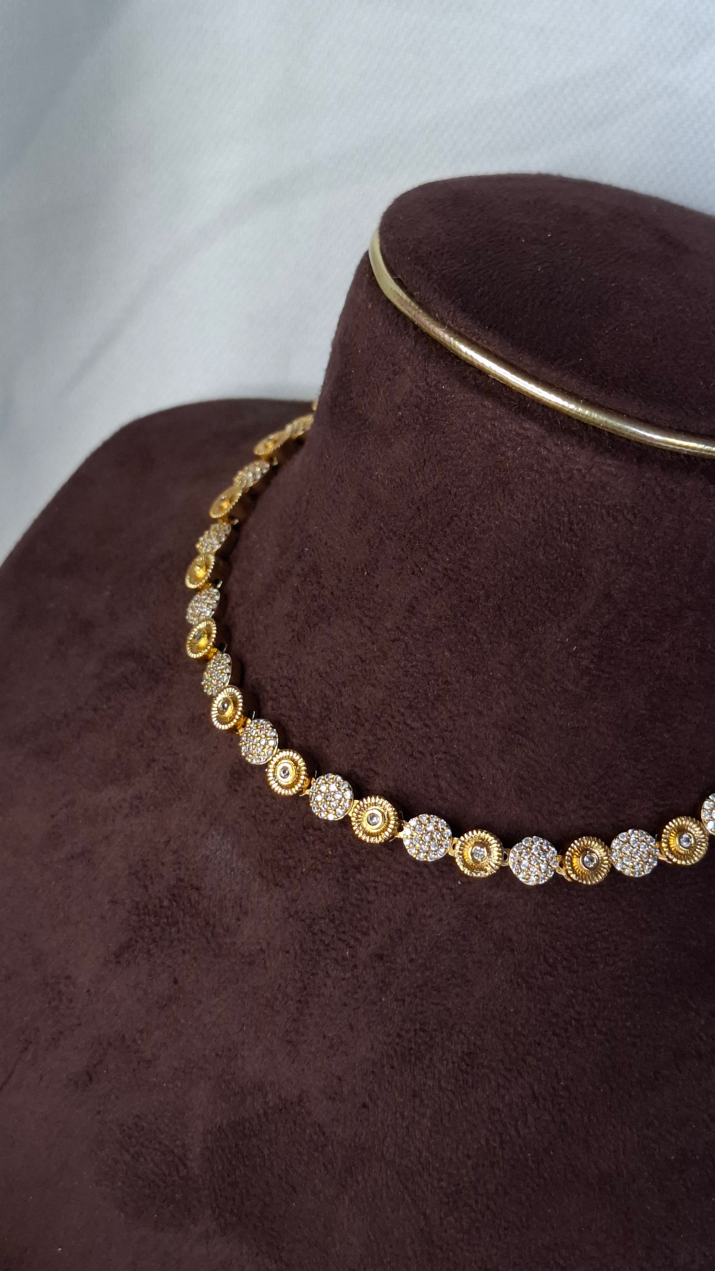 ANTIQUE GOLD SET E0225