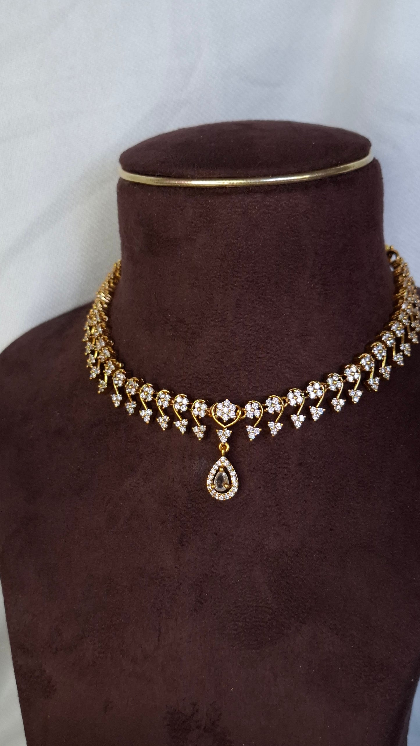 ANTIQUE GOLD SET E0226