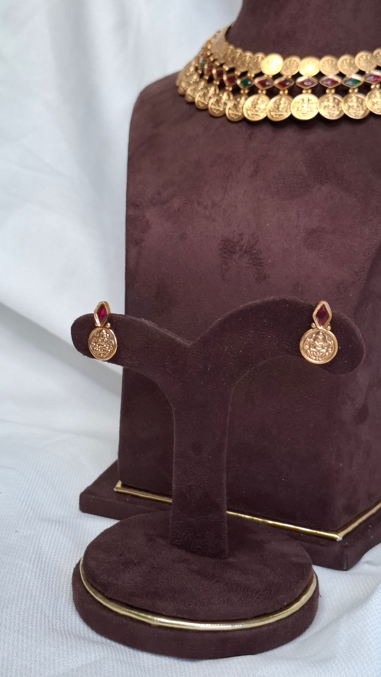 ANTIQUE GOLD SET E0227