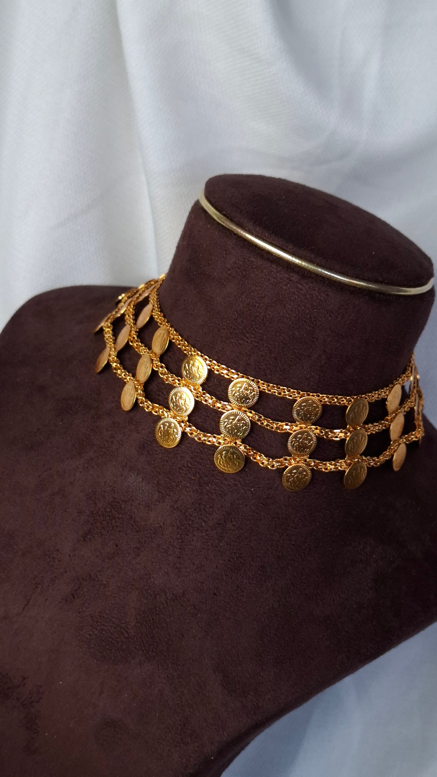 ANTIQUE GOLD SET E0228