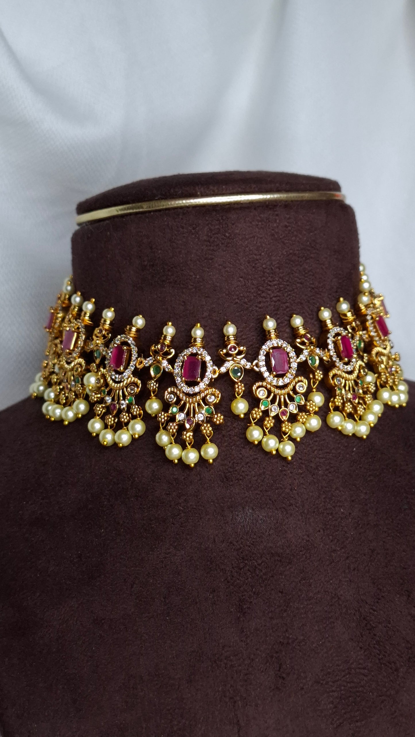 ANTIQUE GOLD SET E0230