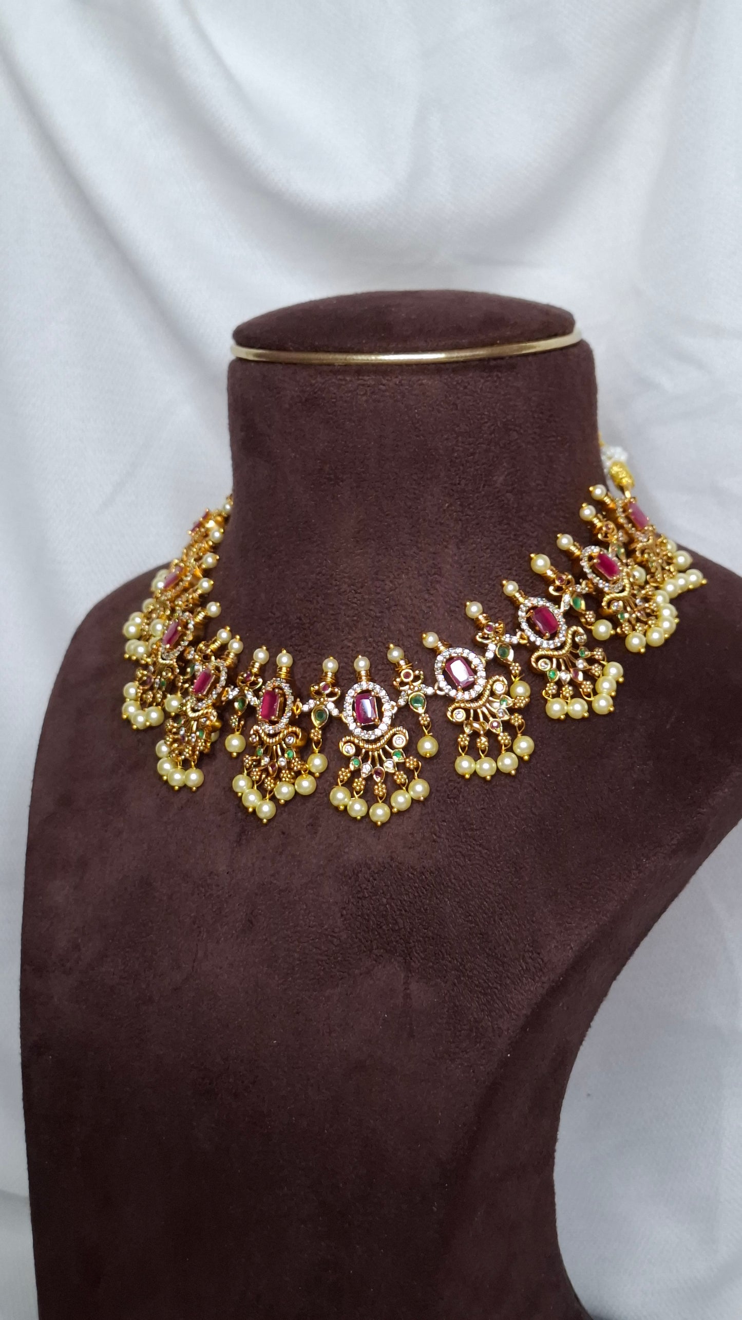 ANTIQUE GOLD SET E0230