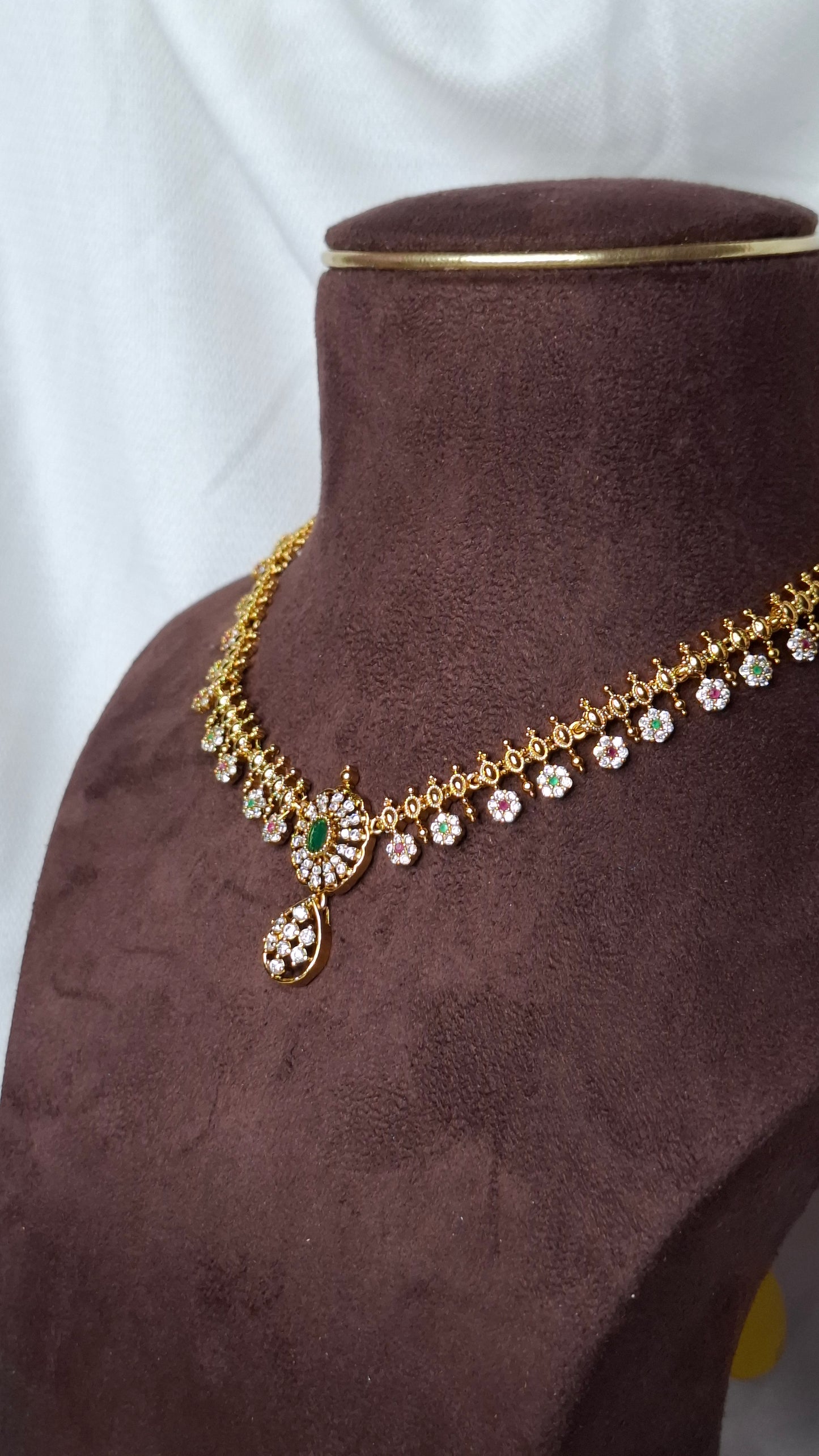 ANTIQUE GOLD SET E0231