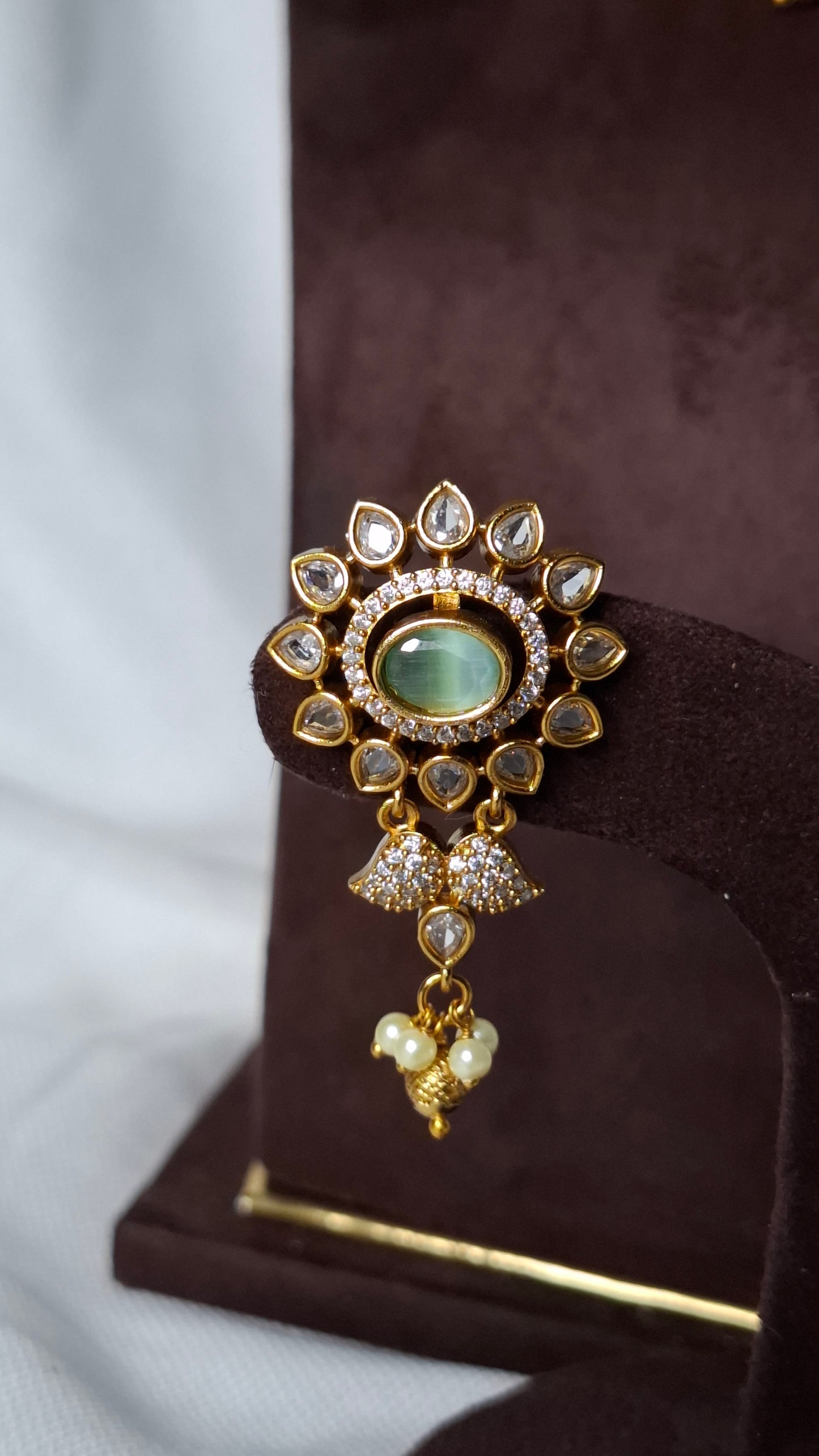 ANTIQUE GOLD CHANGEABLE STONE SET E0233