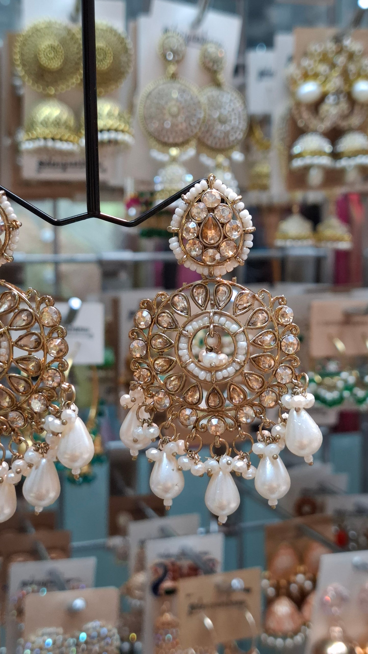 GOLD FASHION EARRINGS E0350