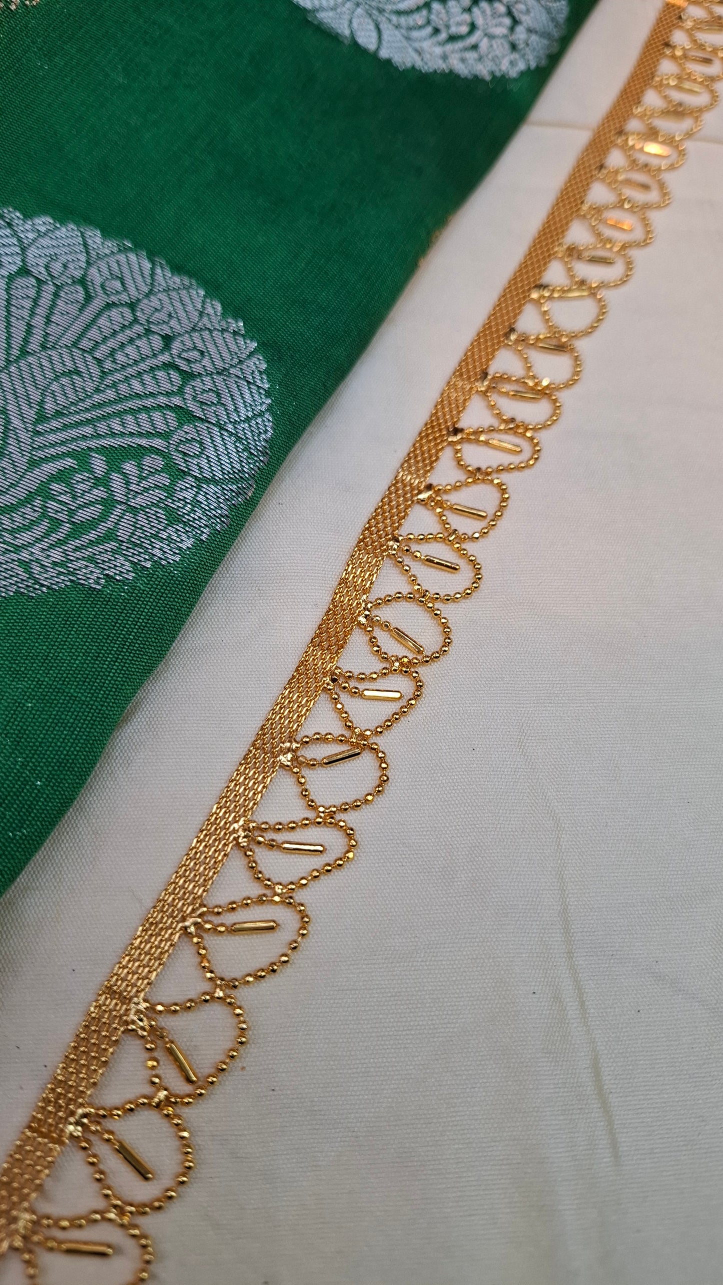 GOLD WAISTCHAIN 0066