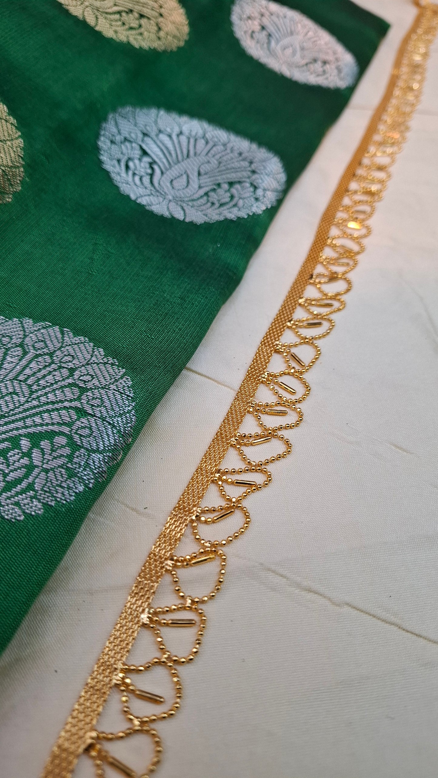 GOLD WAISTCHAIN 0066