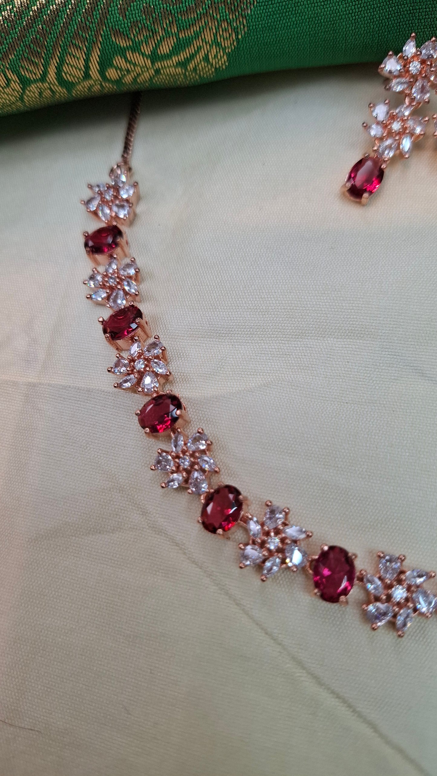 RED/ ROSE GOLD A.D STONE SET 020