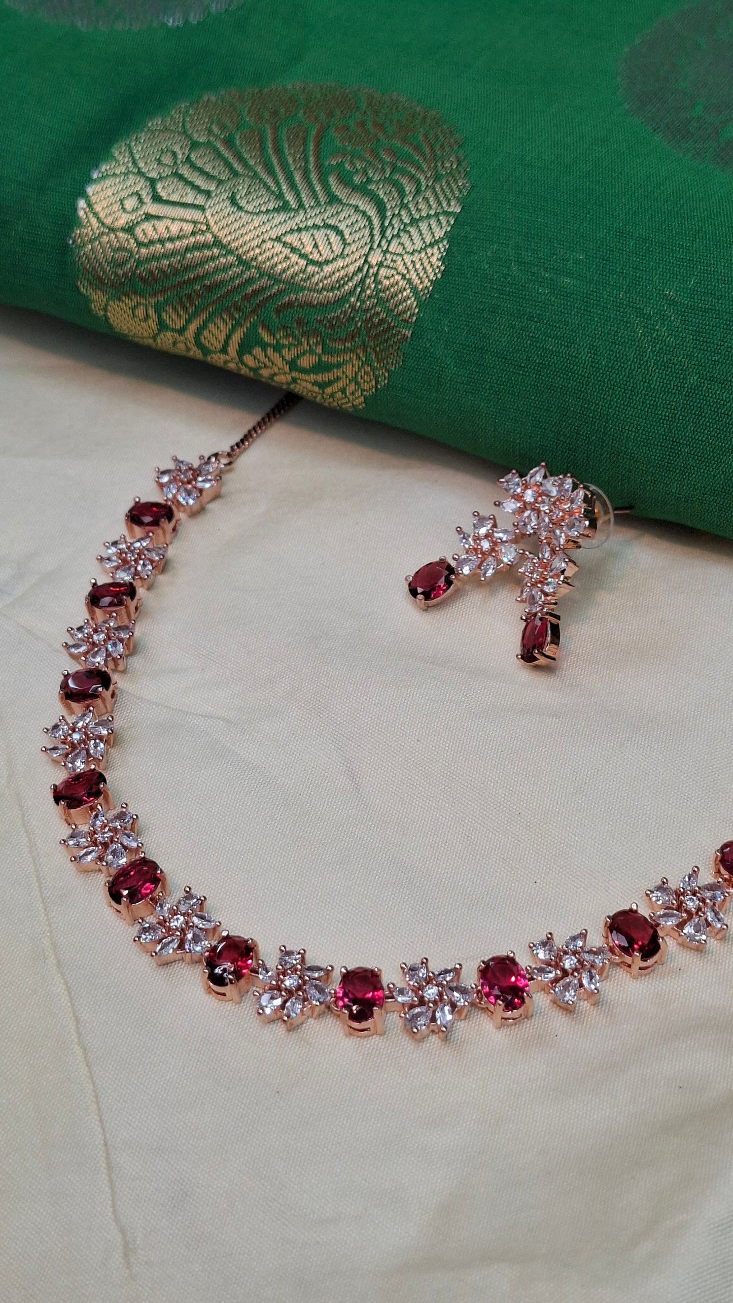 RED/ ROSE GOLD A.D STONE SET 020