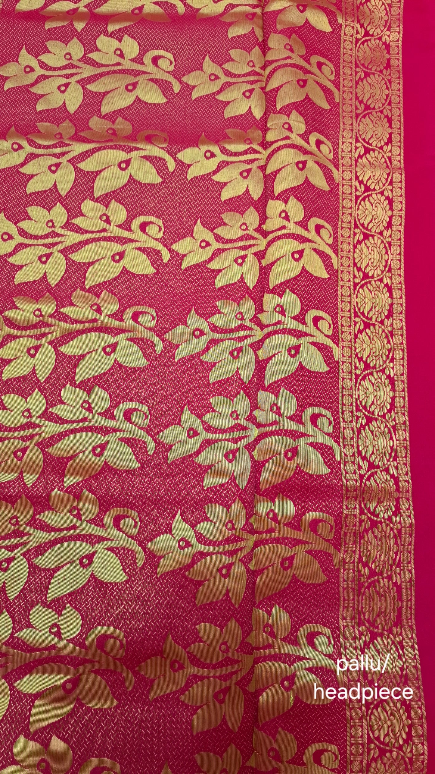 MAGENTA BORDERLESS SOFT SILK