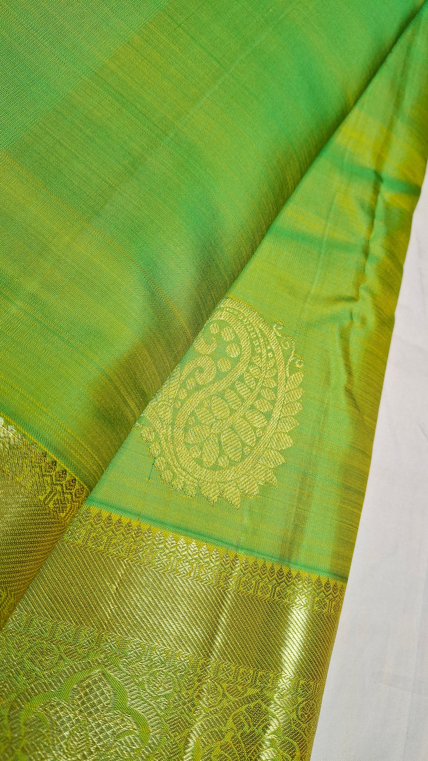 PARROT GREEN & GOLD PURE KANJIPURAM SILK