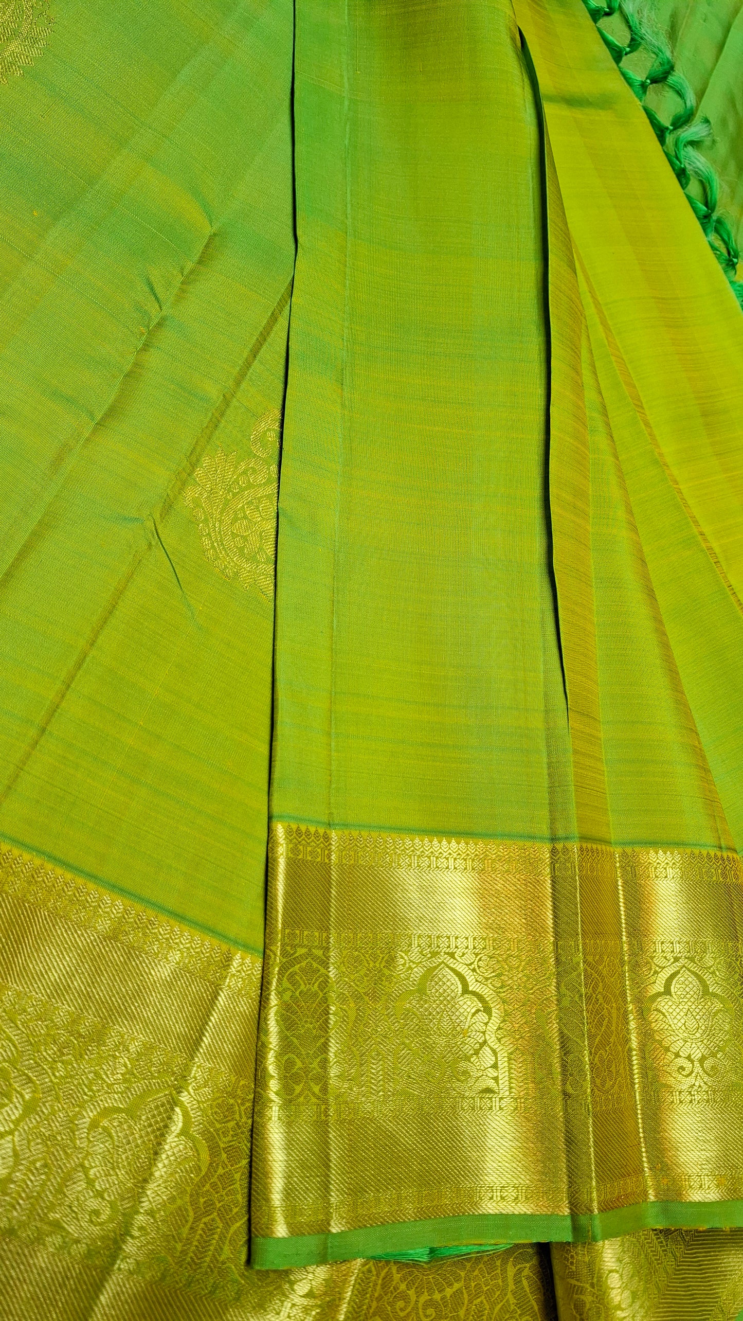 PARROT GREEN & GOLD PURE KANJIPURAM SILK