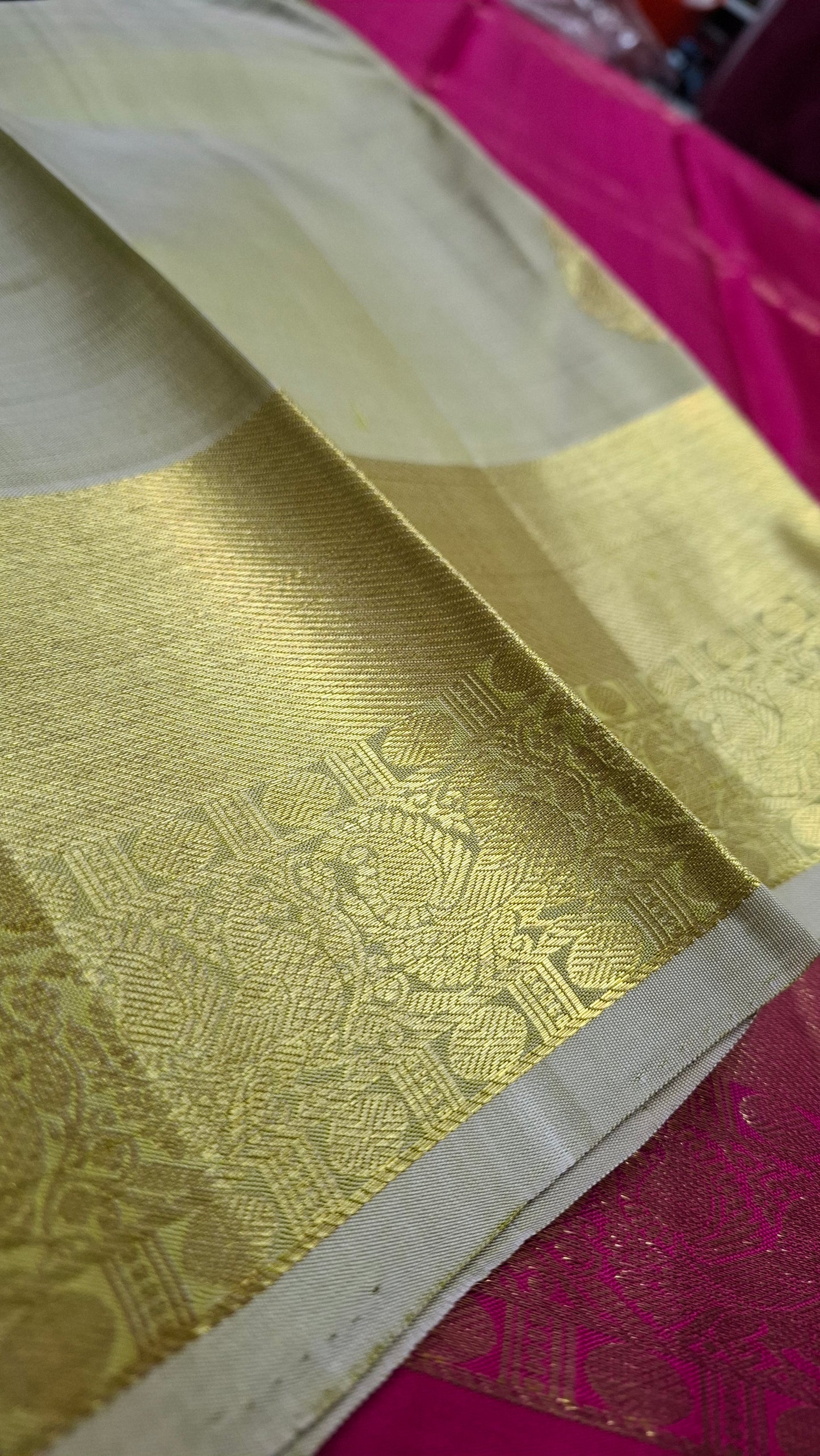 SAGE GREEN & MAGENTA PURE KANJIPURAM SILK SAREE