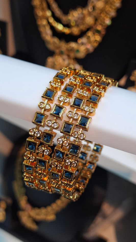 ANTIQUE GOLD BANGLES (NAVY)