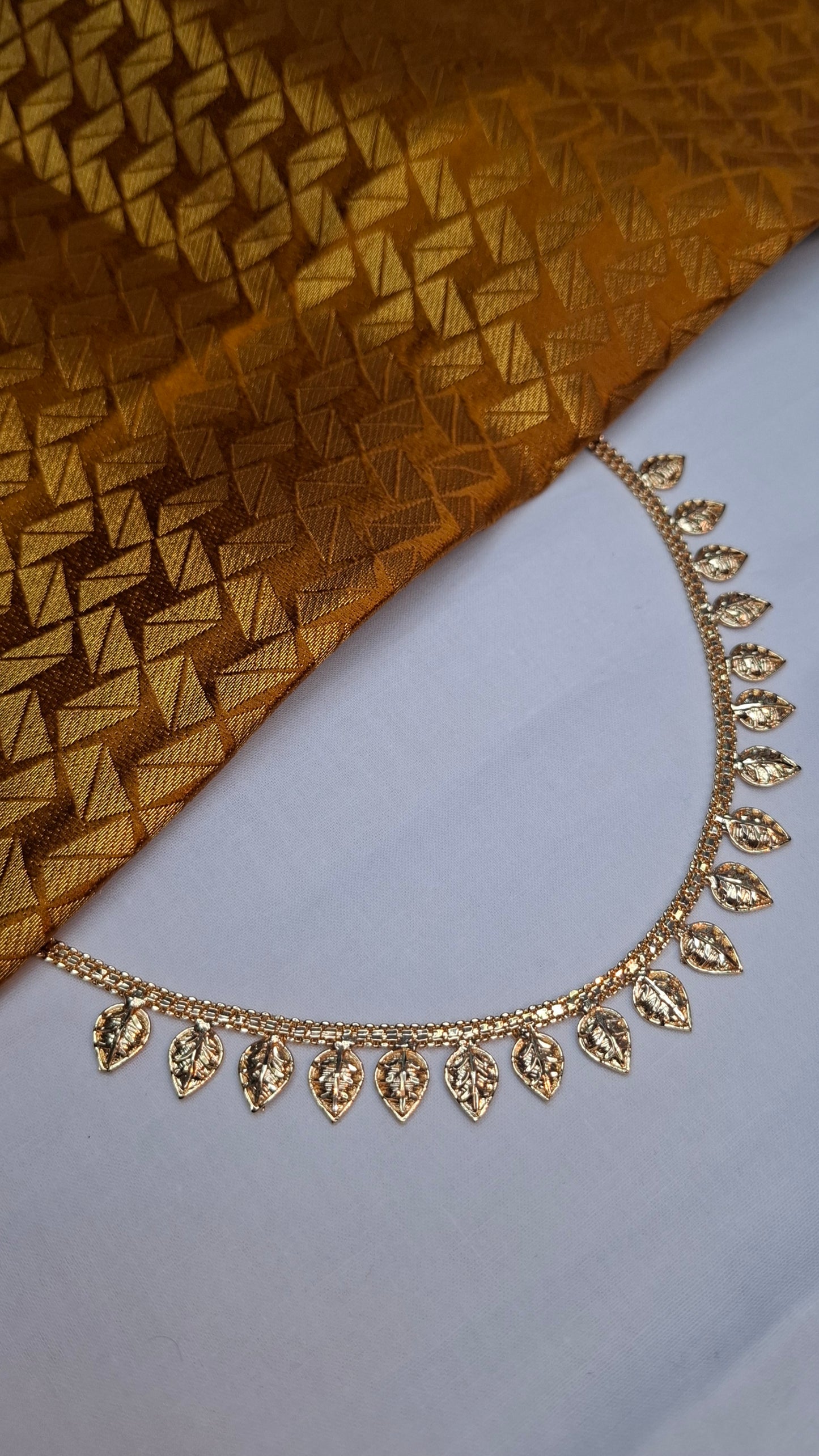 GOLD BUDGET NECKLACE 123