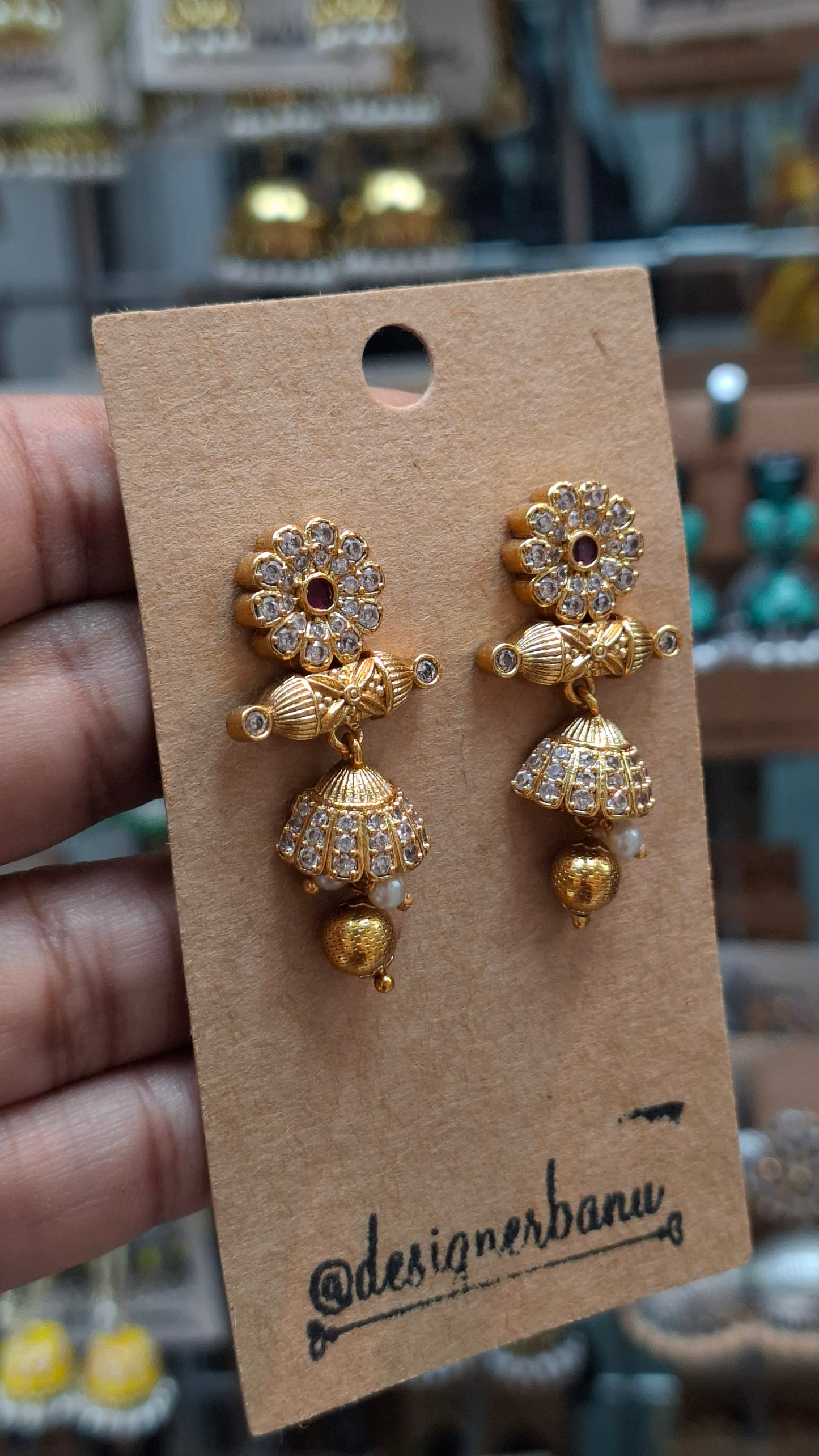 ANTIQUE GOLD EARRINGS E0348