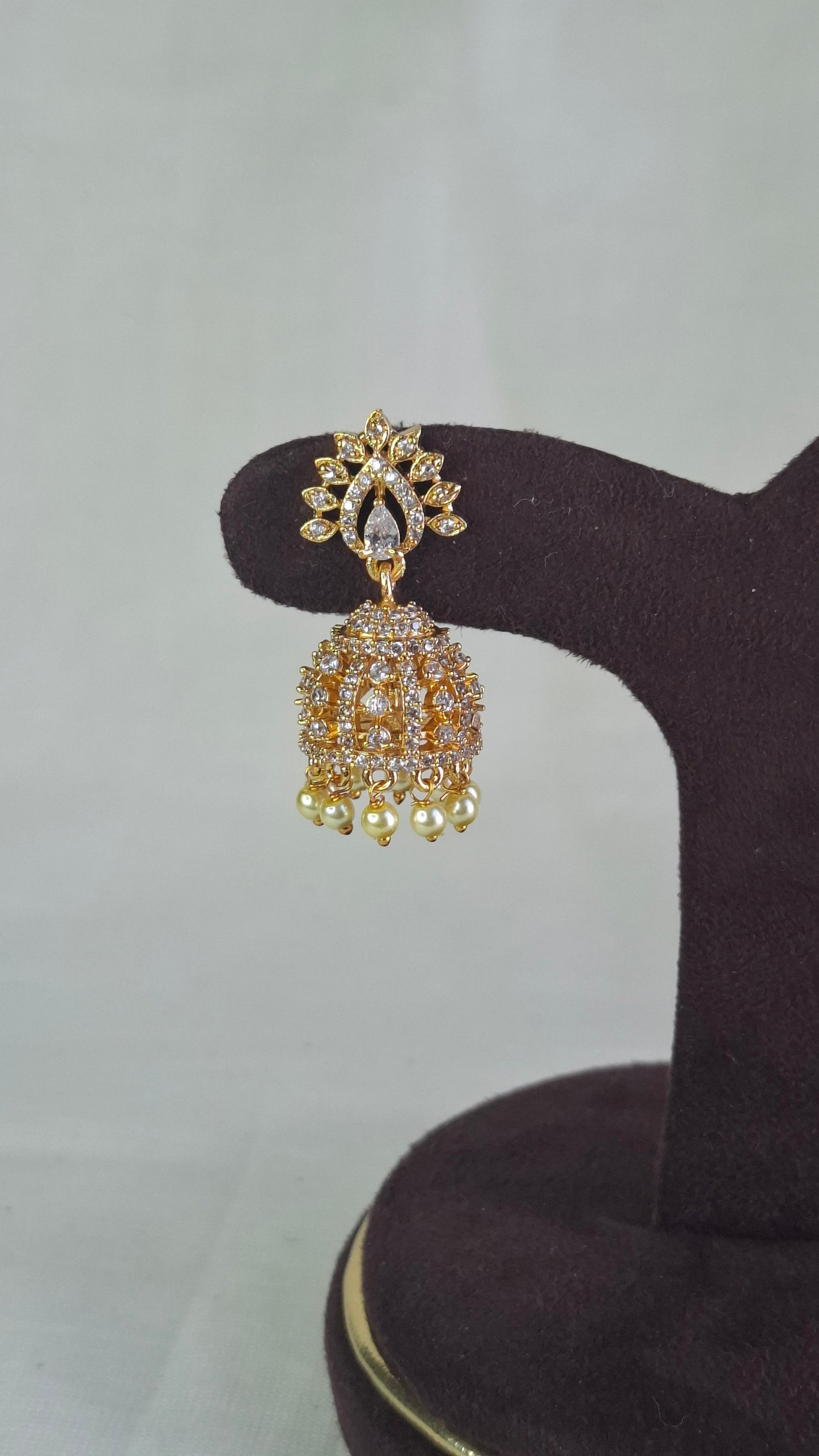 GOLD POLISH JUMKHAS E0362