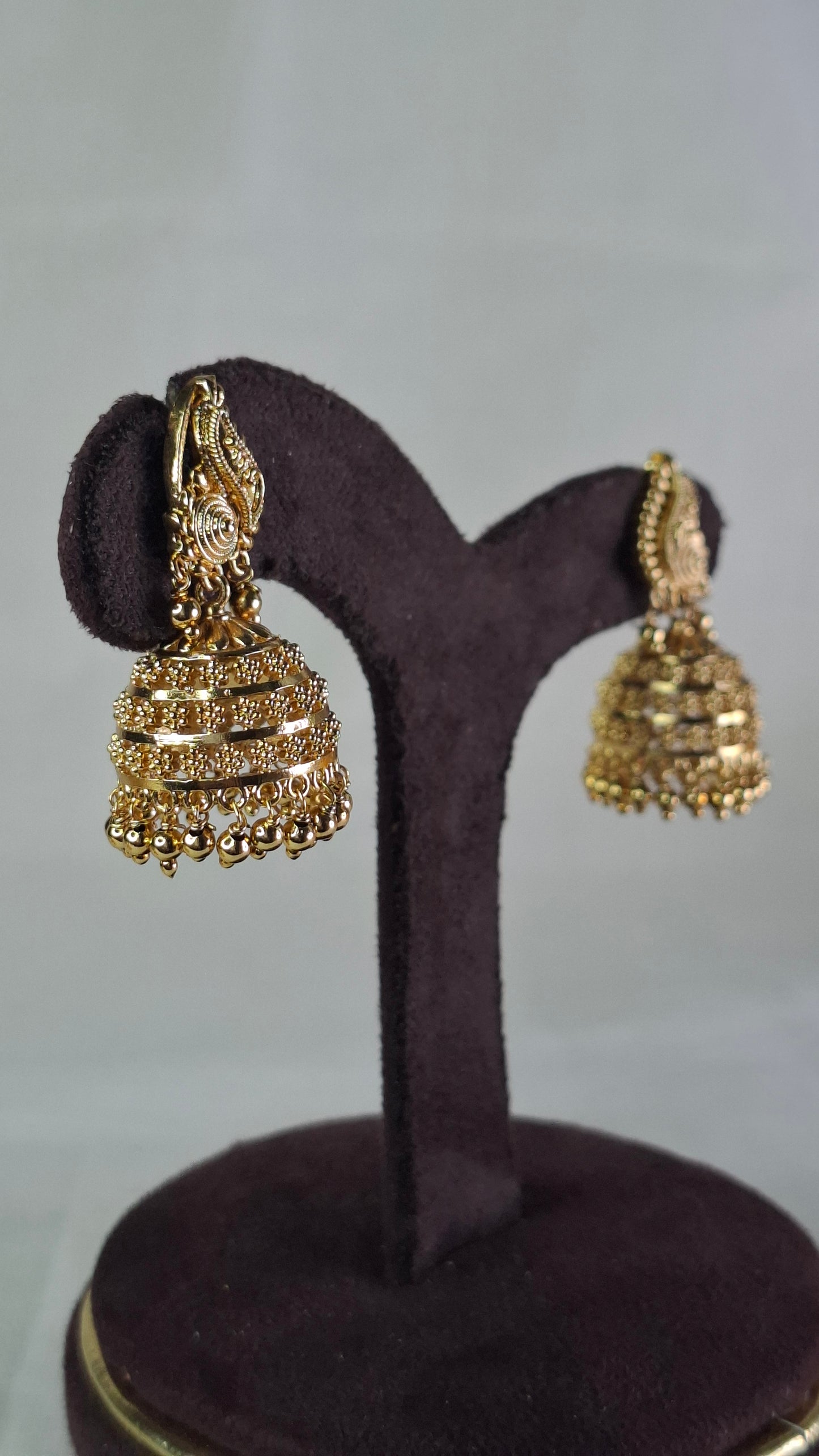 ANTIQUE GOLD JUMKHAS E0372