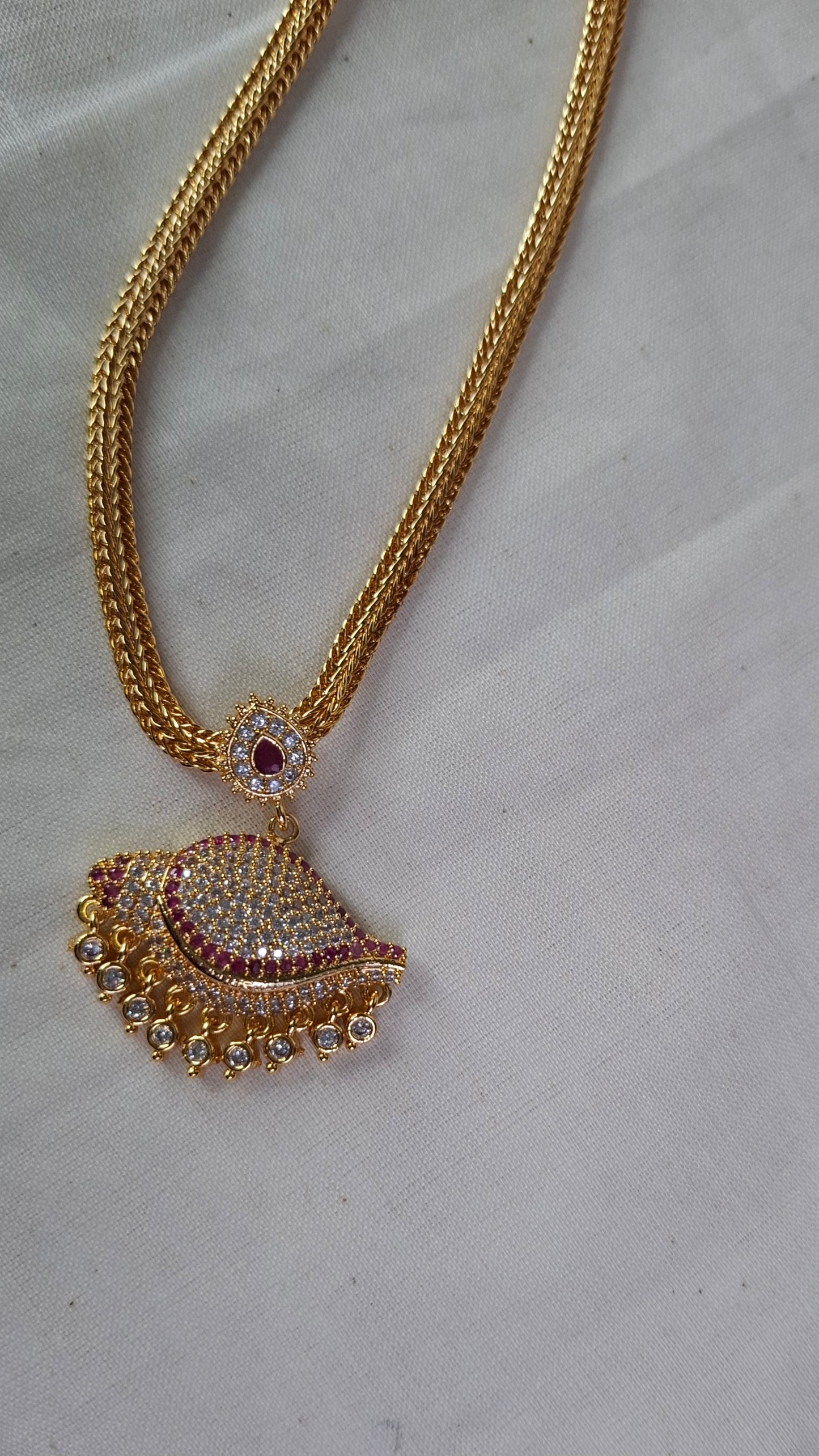 IMPON SHORT NECKLACE E0148